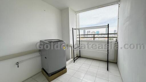 Big 3 Bedrooms Furnished Condo - Sukhumvit 39 (Phrom Phong)