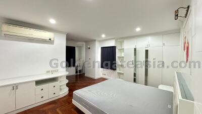 Big 3 Bedrooms Furnished Condo - Sukhumvit 39 (Phrom Phong)