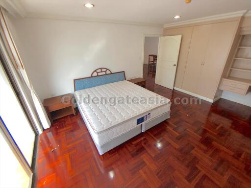 3 Bedrooms Family Apartment with big balconies - Sukhumvit Phrom Phong BTS