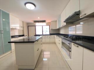 3 Bedrooms Family Apartment with big balconies - Sukhumvit Phrom Phong BTS