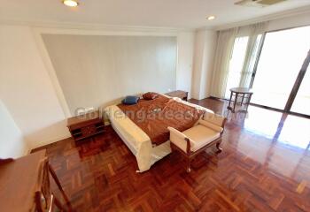 3 Bedrooms Family Apartment with big balconies - Sukhumvit Phrom Phong BTS