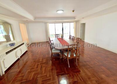 3 Bedrooms Family Apartment with big balconies - Sukhumvit Phrom Phong BTS