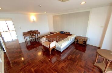 3 Bedrooms Family Apartment with big balconies - Sukhumvit Phrom Phong BTS