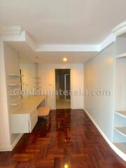 3 Bedrooms Family Apartment with big balconies - Sukhumvit Phrom Phong BTS