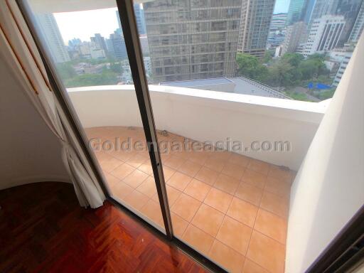 3 Bedrooms Family Apartment with big balconies - Sukhumvit Phrom Phong BTS