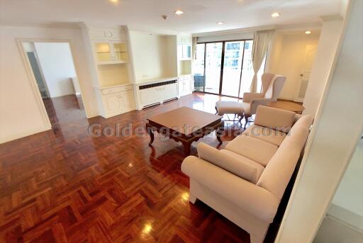 3 Bedrooms Family Apartment with big balconies - Sukhumvit Phrom Phong BTS