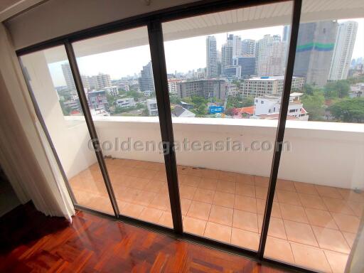 3 Bedrooms Family Apartment with big balconies - Sukhumvit Phrom Phong BTS