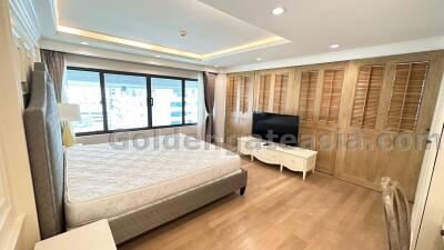 3-Bedrooms Duplex with private plunge pool - Sukhumvit 24 (Phrom Phong BTS)