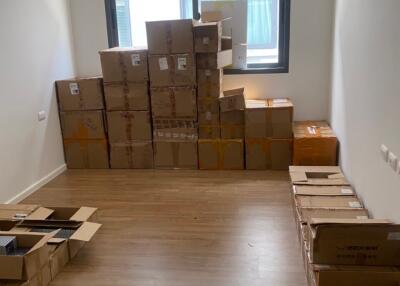 Room with packed boxes