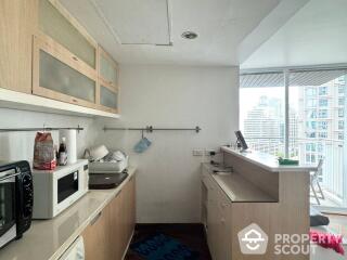 2-BR Condo at Urbana Langsuan Condominium near BTS Ratchadamri