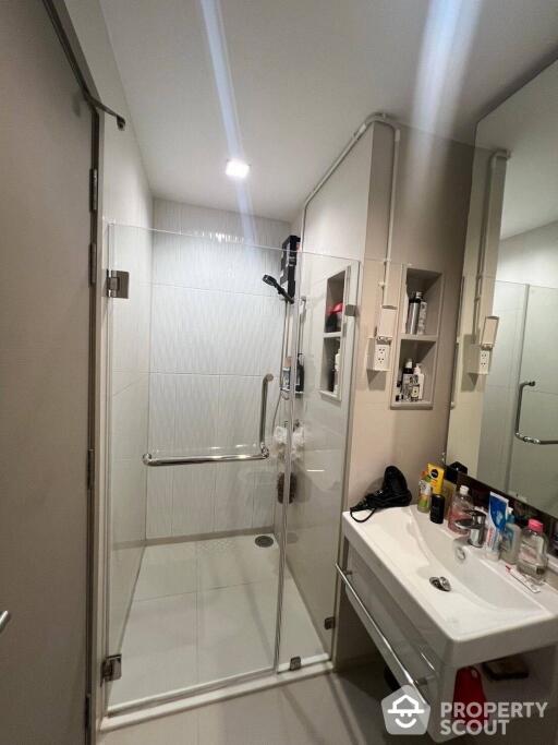 2-BR Condo at Life Asoke - Rama 9 near MRT Phra Ram 9