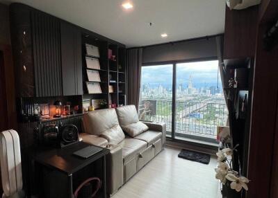 2-BR Condo at Life Asoke - Rama 9 near MRT Phra Ram 9