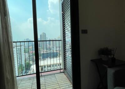 1 bedroom condo for rent at Wyne by Sansiri