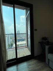 1 bedroom condo for rent at Wyne by Sansiri