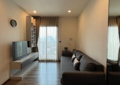 1 bedroom condo for rent at Wyne by Sansiri