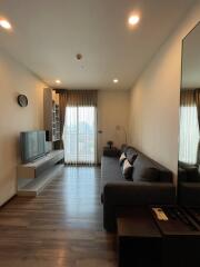 1 bedroom condo for rent at Wyne by Sansiri