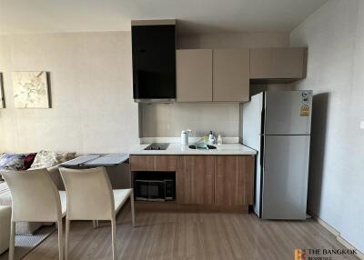 RHYTHM Sathorn BTS SAPHAN TAKSIN 1 Bed 1 Bath  C2407300429