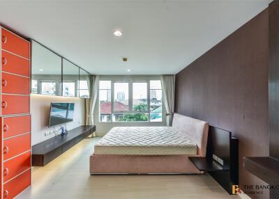 The Bangkok Sathorn-Taksin BTS KRUNG THON BURI 2 Bed 2 Bath  C2310170224