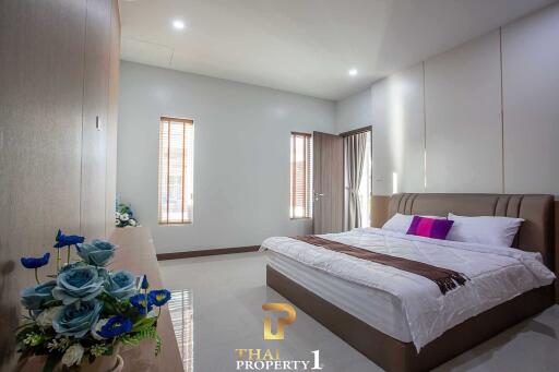 Luxury New 3 Bedroom Pool Villa For Sale - Soi Hua Hin 102