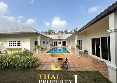 Pool Villa 4 Bedroom, 200 meters from Mabrachan Lake East Pattaya