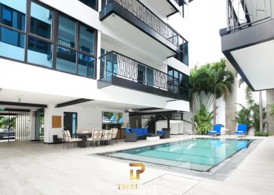 Private Resort for Sale on Pratamnak 14 Rooms Fully Leased Long-term