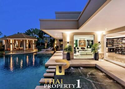 Masterpiece Pool Villa In Pattaya City