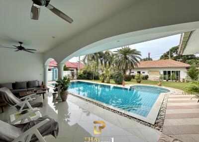 OUTSTANDING FAMILY RESIDENCE IN BANG SARAY (2km from the Silver Lake)