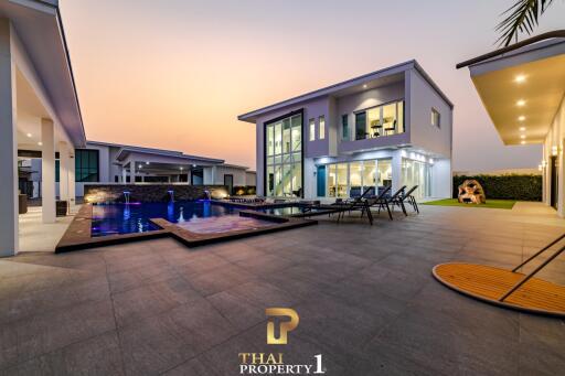 Modern Luxury Pool Villa At Palm Garden Hua Hin / Cha Am