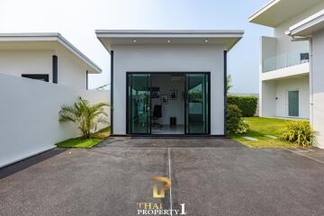 Modern Luxury Pool Villa At Palm Garden Hua Hin / Cha Am