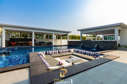 Modern Luxury Pool Villa At Palm Garden Hua Hin / Cha Am