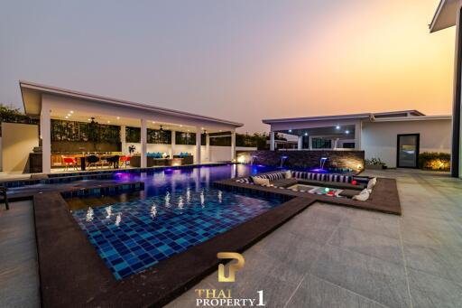 Modern Luxury Pool Villa At Palm Garden Hua Hin / Cha Am