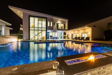 Modern Luxury Pool Villa At Palm Garden Hua Hin / Cha Am