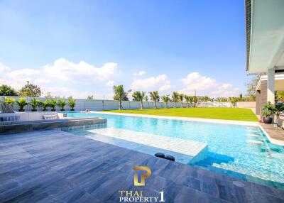 Luxury Villa For Sale In Black Mountain Area Hua Hin