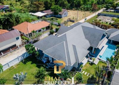 Modern High Quality 4 Bed Pool Villa For Sale - Hua Hin Soi 70