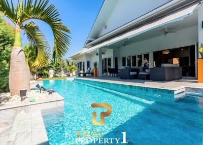 Modern High Quality 4 Bed Pool Villa For Sale - Hua Hin Soi 70