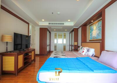 Stunning Beachfront 3 Bed Unit For Sale - Cha Am Long Beach