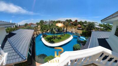 Jomtien Yacht Club - Luxury 4 Bedroom Pool Villa