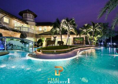 Jomtien Yacht Club - Luxury 4 Bedroom Pool Villa