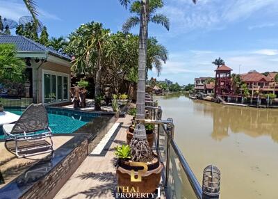 Jomtien Yacht Club - Luxury 4 Bedroom Pool Villa