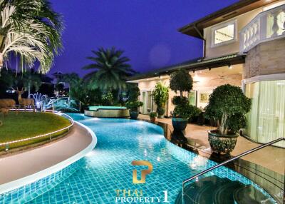 Jomtien Yacht Club - Luxury 4 Bedroom Pool Villa