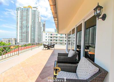 Top Floor Stunning View Condo At - Pratumnak Hill Pattaya