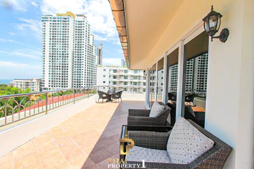 Top Floor Stunning View Condo At - Pratumnak Hill Pattaya