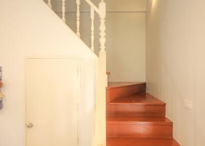 Great Located 3 Bedroom Townhouse By Main Road - Hua Hin Soi 104/1