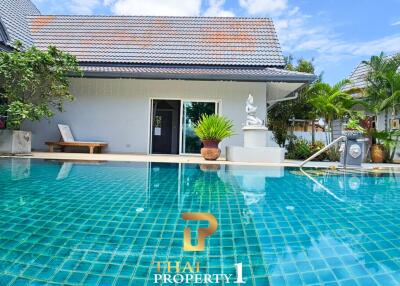 Large Family 6 Bed Pool Villa On 1 Rai 70 Sqw. Plot - Huai Yai - Pattaya