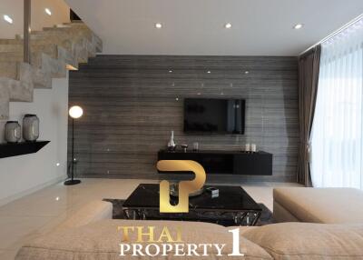 New 2 Storey Villa - Central Pratamnak Soi 5