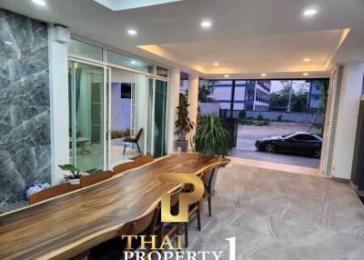 Ready to Move In 3-Storey Pool Villa - Khao Talo East Pattaya