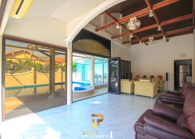 Corner Plot - 4 Bedroom Pool Villa For Sale - Soi Hua Hin 94