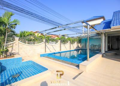 Corner Plot - 4 Bedroom Pool Villa For Sale - Soi Hua Hin 94