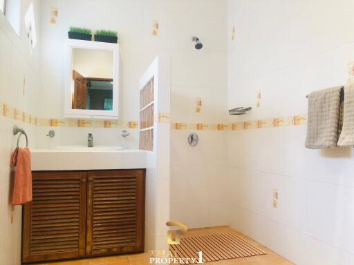 Beach Side House -Tranquil 3 Bedroom For Sale -  Na Jomtien 38