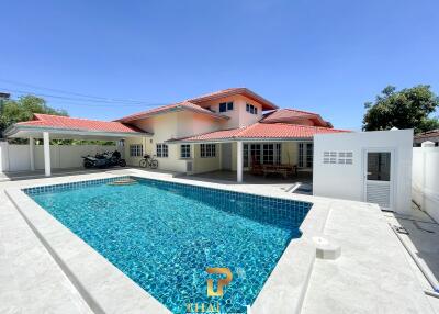 Large 4 Bedroom Pool Villa 300 Meters To Na Jomtien Beach Soi 40